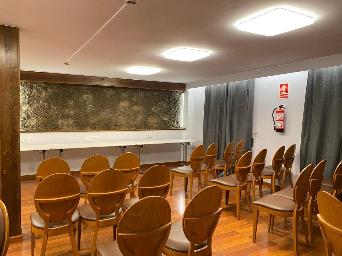 Hostal Galicia 카르데데우 외부 사진