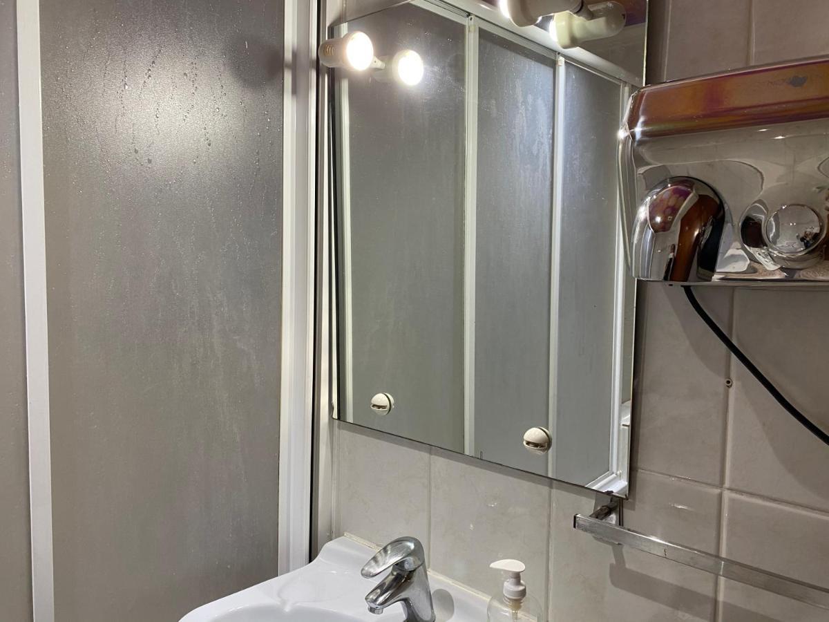 Hostal Galicia 카르데데우 외부 사진