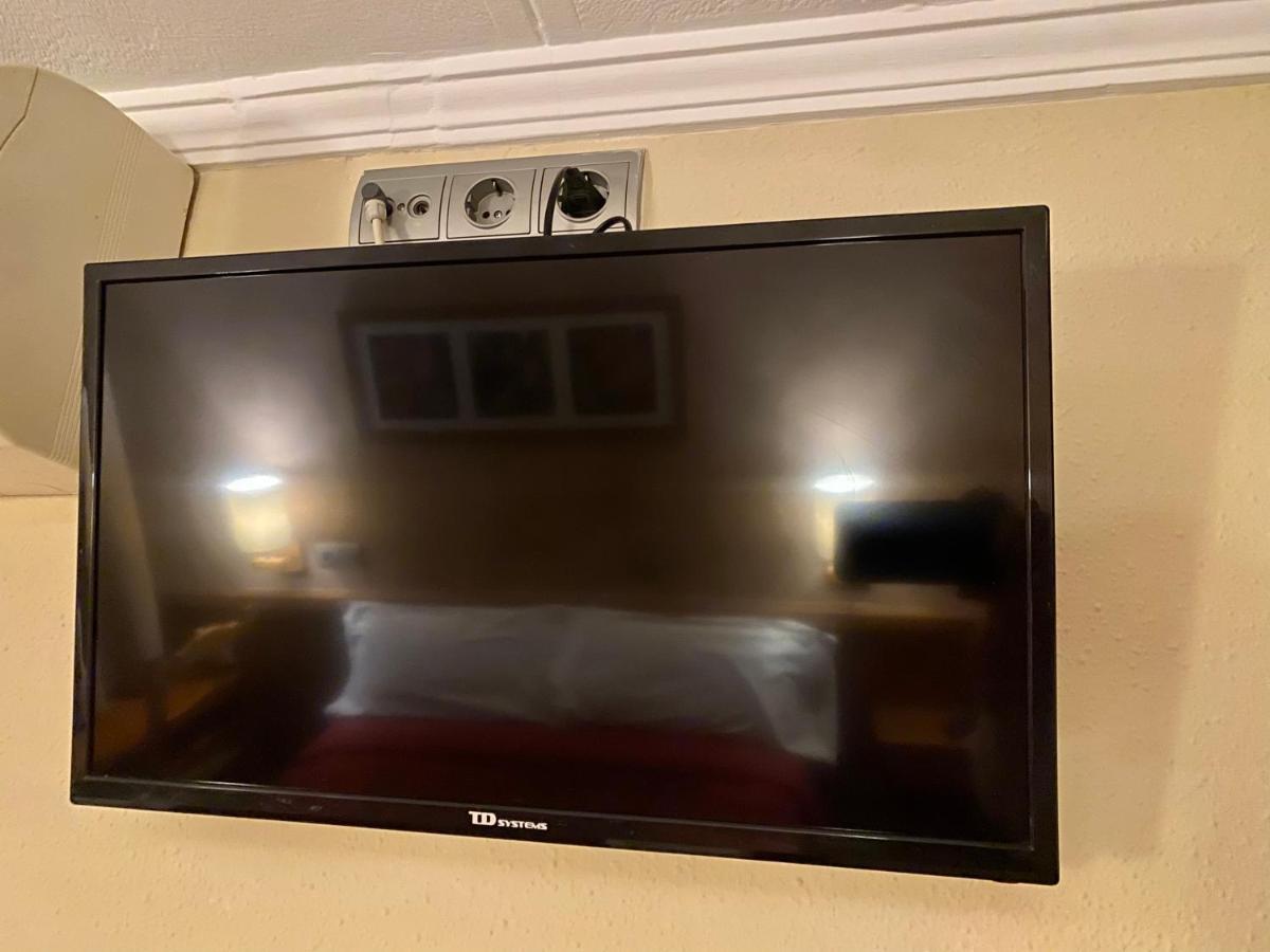 Hostal Galicia 카르데데우 외부 사진